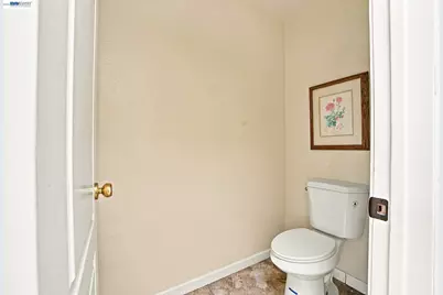 4934 Stoneridge Rd, Oakland, CA 94605 - Photo 22