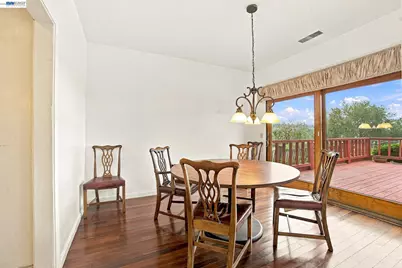4934 Stoneridge Rd, Oakland, CA 94605 - Photo 12