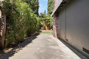 9107 Yount Ct, Elk Grove, CA 95624 - Photo 28