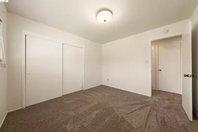 9107 Yount Court, Elk Grove, CA 95624 - Photo 14