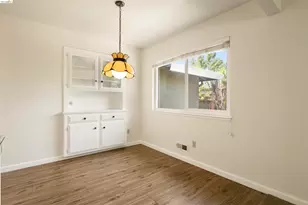 9107 Yount Ct, Elk Grove, CA 95624 - Photo 10