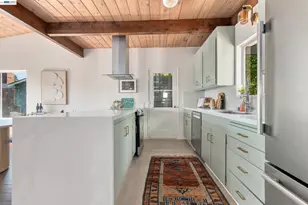 5450 Estates Dr, Oakland, CA 94618 - Photo 18