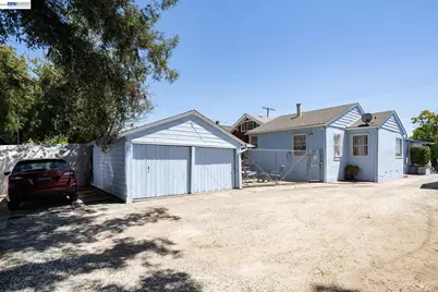 2533 19th Ave, Oakland, CA 94606 - Photo 6