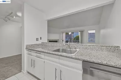 1511 Four Oaks Cir, San Jose, CA 95131 - Photo 16