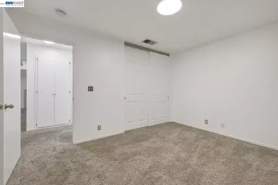 1511 Four Oaks Cir, San Jose, CA 95131 - Photo 20