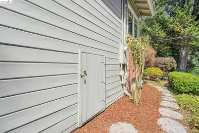6309 Pinehaven Rd, Oakland, CA 94611 - Photo 48