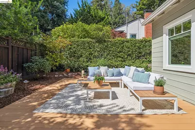 6309 Pinehaven Rd, Oakland, CA 94611 - Photo 44