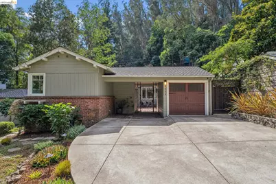 6309 Pinehaven Rd, Oakland, CA 94611 - Photo 2