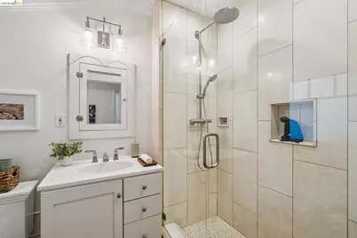 6309 Pinehaven Rd, Oakland, CA 94611 - Photo 24