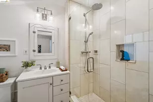 6309 Pinehaven Rd, Oakland, CA 94611 - Photo 24