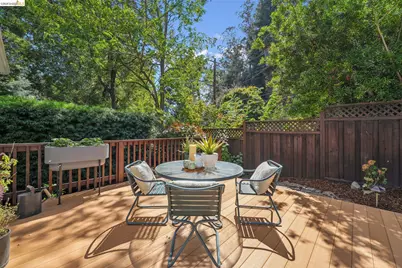 6309 Pinehaven Rd, Oakland, CA 94611 - Photo 38