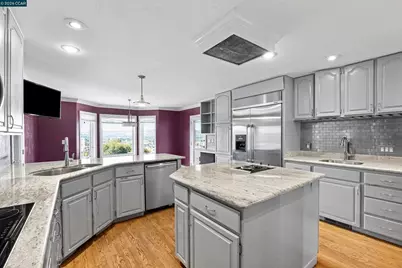840 Ridge Dr, Concord, CA 94518 - Photo 14