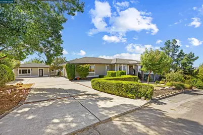 840 Ridge Dr, Concord, CA 94518 - Photo 6