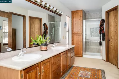 7160 Thorndale Dr, Oakland, CA 94611 - Photo 40