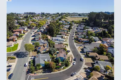 2815 Canterbury Dr, Richmond, CA 94806 - Photo 8