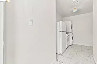6163 Girvin Dr, Oakland, CA 94611 - Photo 18