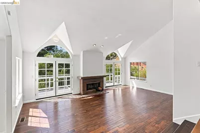 6163 Girvin Dr, Oakland, CA 94611 - Photo 78