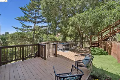 2170 Arrowhead Dr, Oakland, CA 94611 - Photo 6