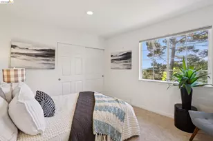 2170 Arrowhead Dr, Oakland, CA 94611 - Photo 34
