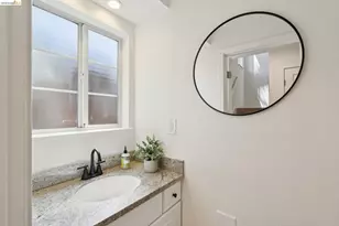 2170 Arrowhead Dr, Oakland, CA 94611 - Photo 22