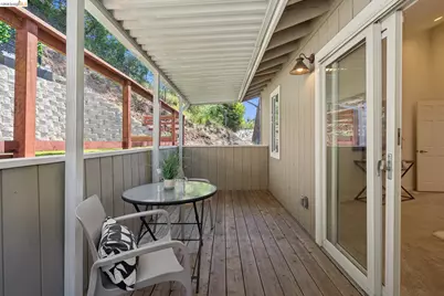 2170 Arrowhead Dr, Oakland, CA 94611 - Photo 28