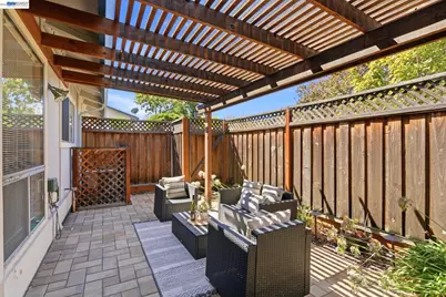 1371 Cherrywood Sq, San Jose, CA 95117 - Photo 20