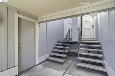 1371 Cherrywood Sq, San Jose, CA 95117 - Photo 4