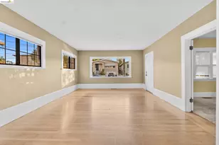 3275 Hyde, Oakland, CA 94601 - Photo 4