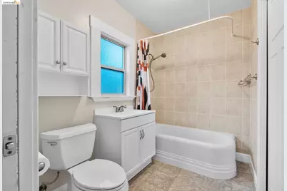 3275 Hyde, Oakland, CA 94601 - Photo 18