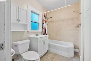 3275 Hyde, Oakland, CA 94601 - Photo 18