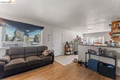 10582 Topanga Dr, Oakland, CA 94603 - Photo 42
