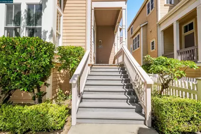 2063 Lewis St, Hercules, CA 94547 - Photo 4