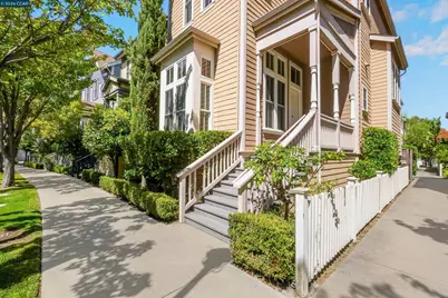 2063 Lewis St, Hercules, CA 94547 - Photo 2