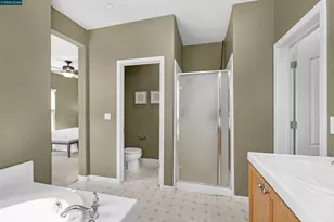 2063 Lewis St, Hercules, CA 94547 - Photo 32