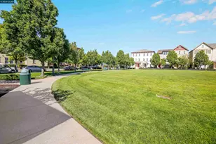 2063 Lewis St, Hercules, CA 94547 - Photo 44
