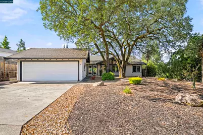 19 Inverness Dr, Napa, CA 94558 - Photo 2