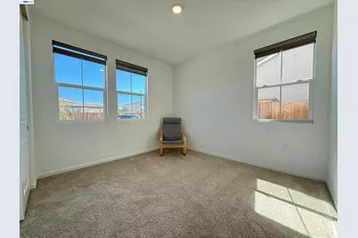 3065 Blue Opal Cir, Roseville, CA 95747 - Photo 4