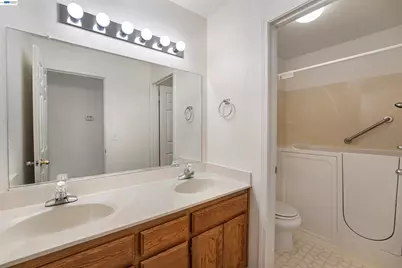 534 Reisling Ct, Manteca, CA 95337 - Photo 22