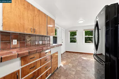 2180 Hillside Ave, Walnut Creek, CA 94597 - Photo 10