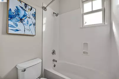 380 Tucker Ave, Alameda, CA 94501 - Photo 32