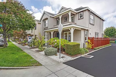 380 Tucker Ave, Alameda, CA 94501 - Photo 2