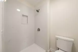 9339 Mira Del Rio Dr, Sacramento, CA 95827 - Photo 14