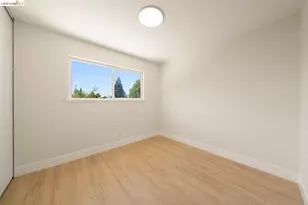 9339 Mira Del Rio Dr, Sacramento, CA 95827 - Photo 18
