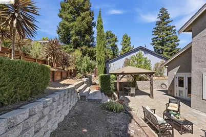 2239 Southwest Ct, Martinez, CA 94553 - Photo 48