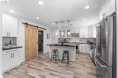 2239 Southwest Ct, Martinez, CA 94553 - Photo 14