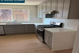 4809 Walnut St, Oakland, CA 94619 - Photo 4