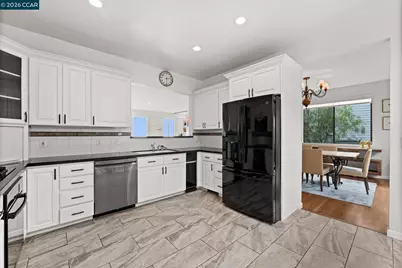 5 Schooner Hill, Oakland, CA 94618 - Photo 24