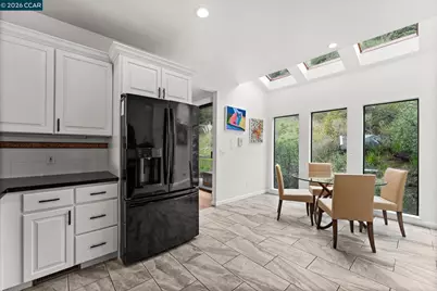 5 Schooner Hill, Oakland, CA 94618 - Photo 18
