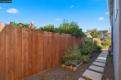 22824 High Street, Hayward, CA 94541 - Photo 18