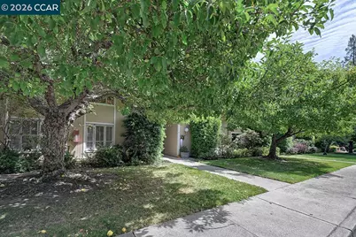 3434 Tice Creek Dr #3, Walnut Creek, CA 94595 - Photo 4